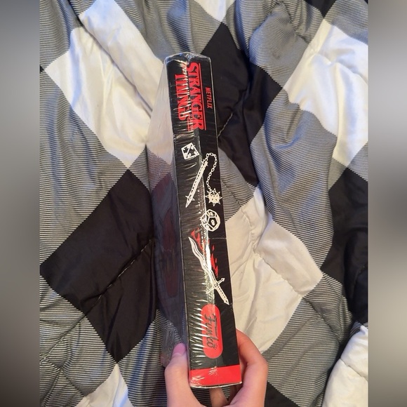 Stranger Things collectible RARE - Picture 2 of 3